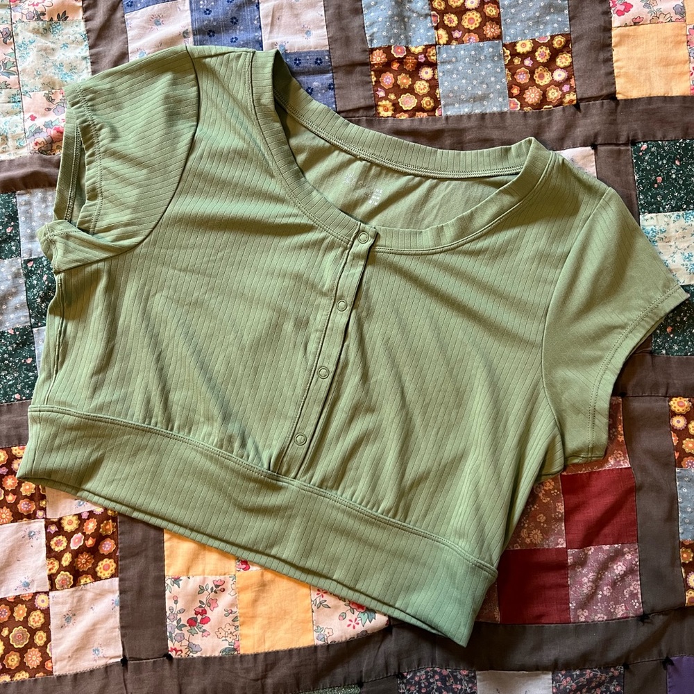 Offline by Aerie Button Up Crop Top Size Medium